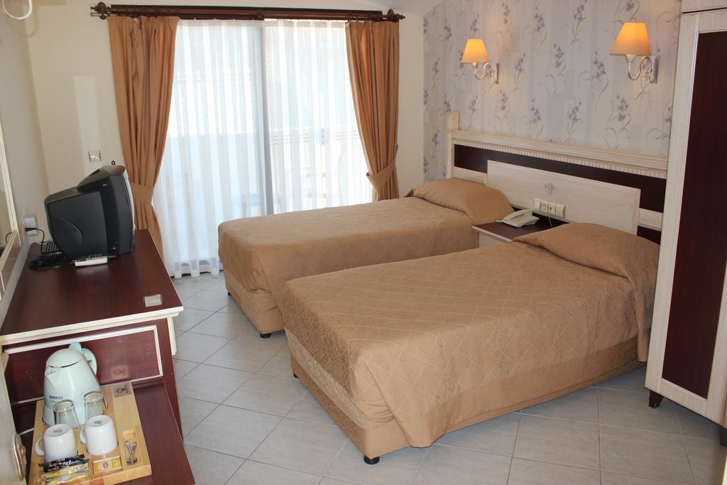 Bonjour Hotel Marmaris Rom bilde