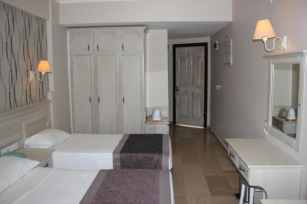 Bonjour Hotel Marmaris Rom bilde